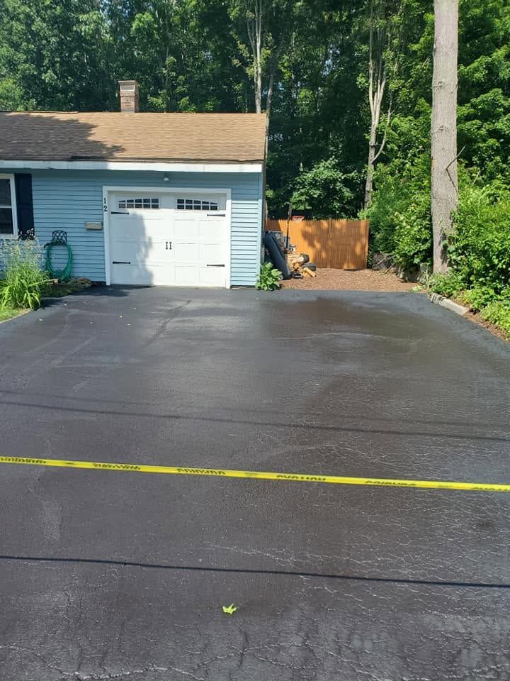 DM Sealcoating LLC